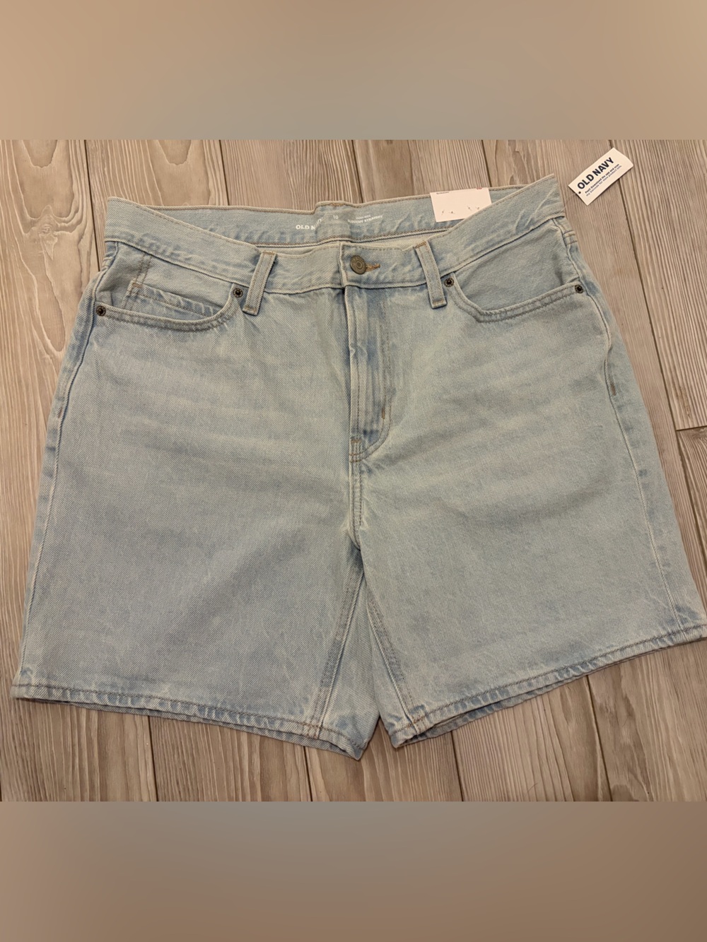 NWT Old Navy Light Blue Denim High-Rise Slouchy Straight Jean Shorts